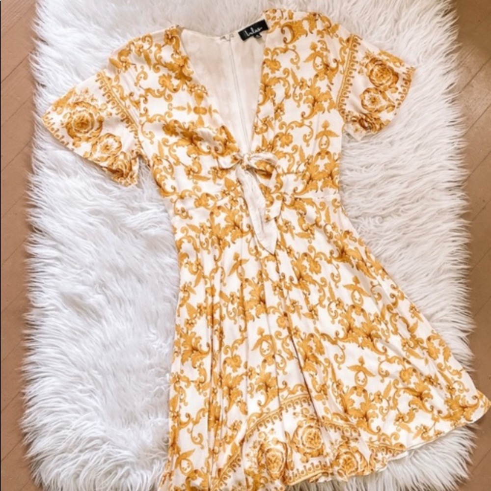 Lulus floral print tie front dress